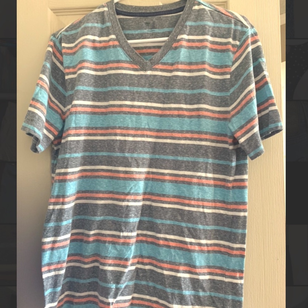 Mens Gap V neck striped tee